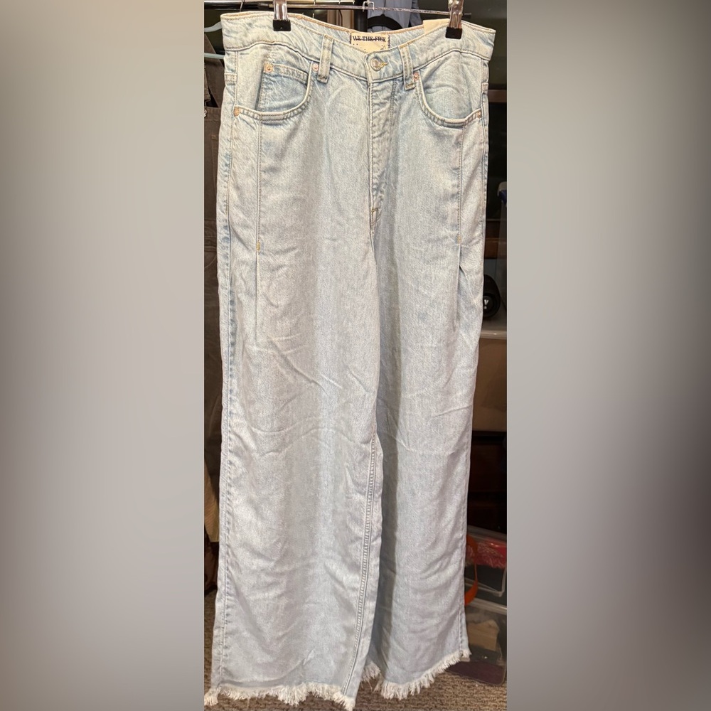 NWOT Free People We The Free Old West Slouchy Jeans - bleached indigo - Size 29 - Picture 4 of 7